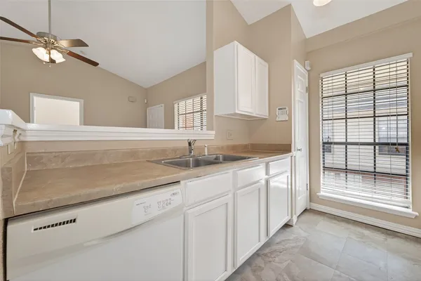 $1,400 | 2211 South Kirkwood Road, Unit 43, Houston, TX 77077