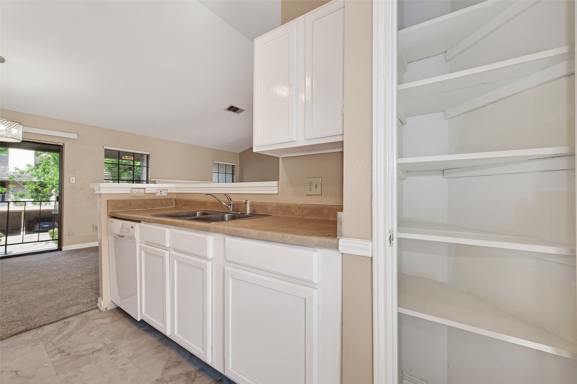 2211 South Kirkwood Road, Unit 43 Houston, TX 77077 - Photo 17 of 45