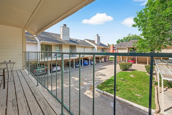 $1,400 | 2211 South Kirkwood Road, Unit 43, Houston, TX 77077