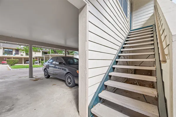 $1,400 | 2211 South Kirkwood Road, Unit 43, Houston, TX 77077