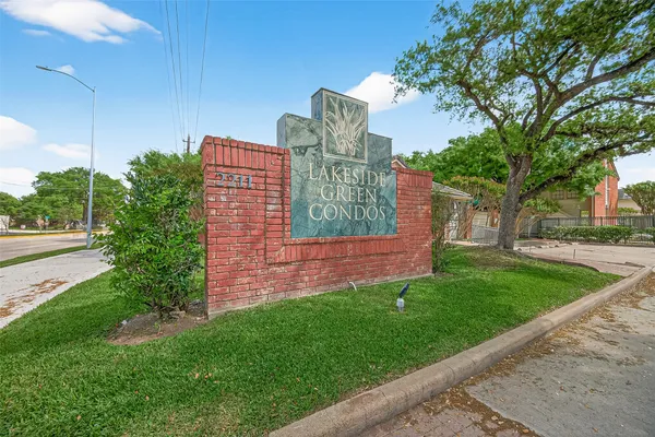 $1,400 | 2211 South Kirkwood Road, Unit 43, Houston, TX 77077