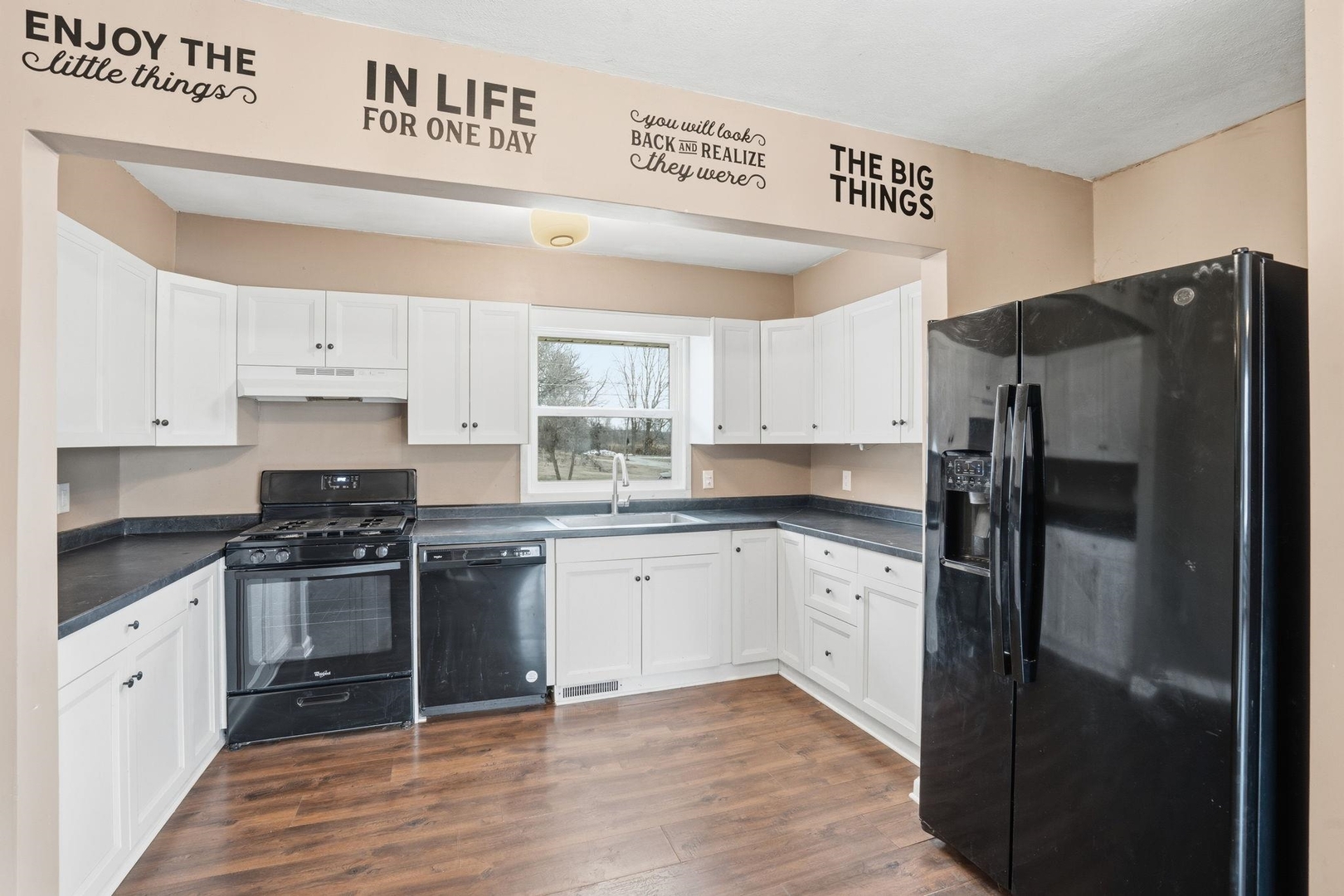 610 4th Street South Cordova, IL 61242 - Photo 5 of 24