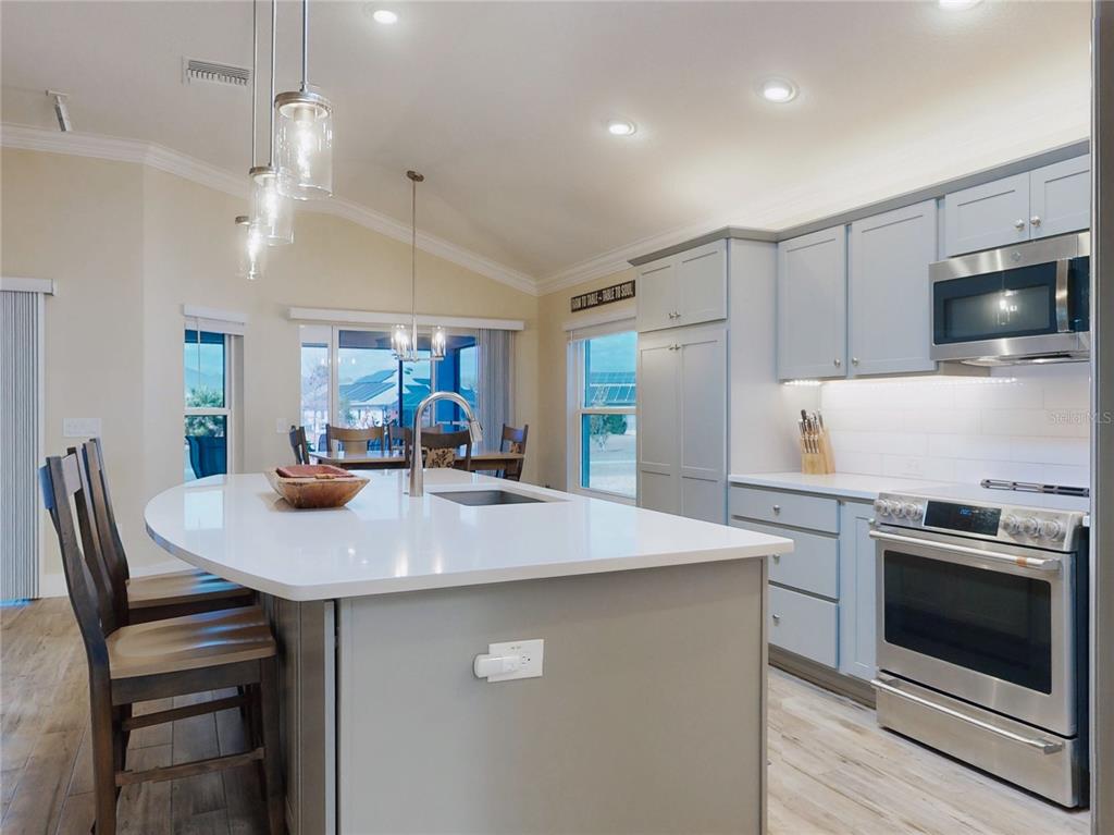904 Maynard Path The Villages, FL 32163 - Photo 17 of 44