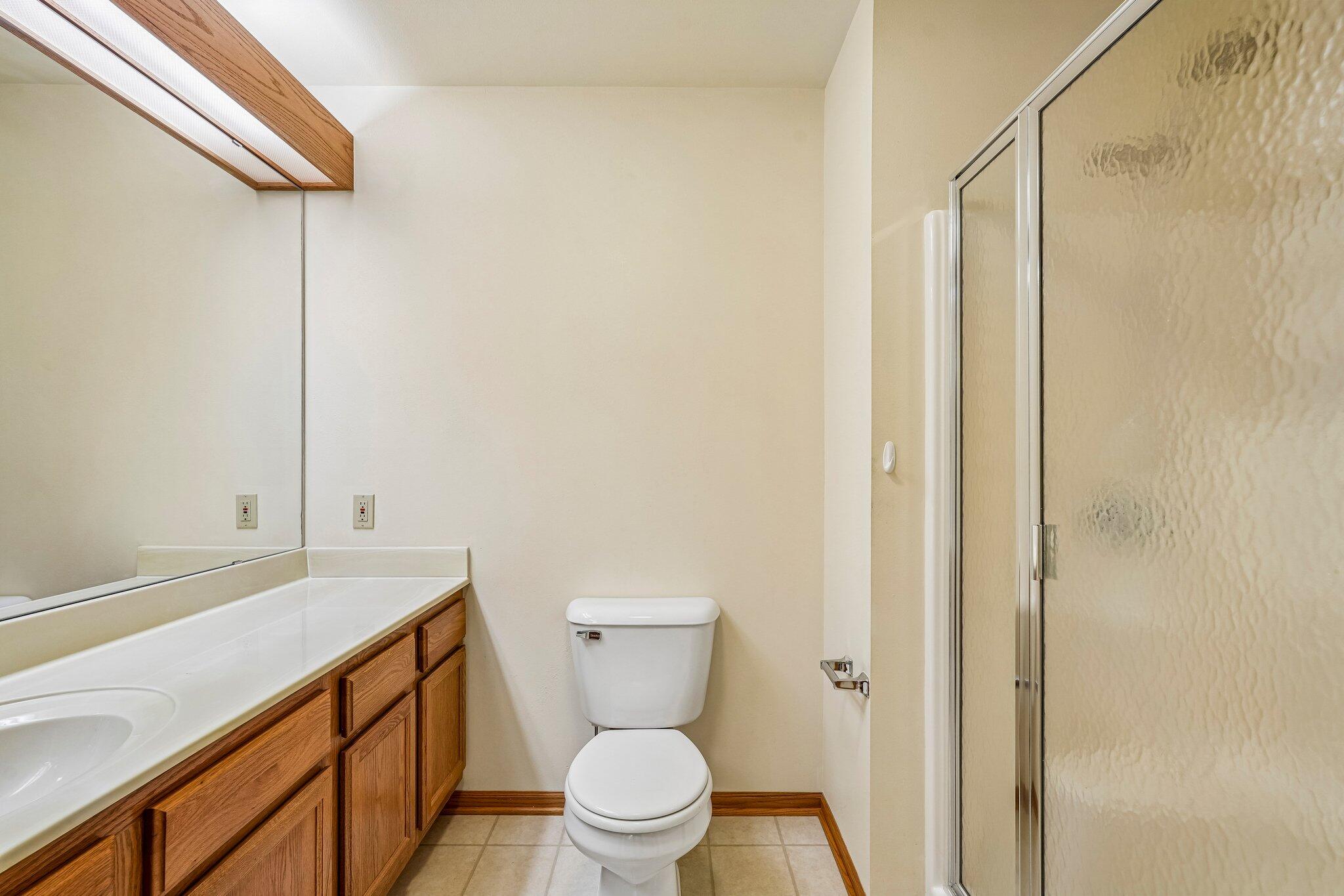 7017 West Hummingbird Court Milwaukee, WI 53223 - Photo 11 of 38 Bathroom