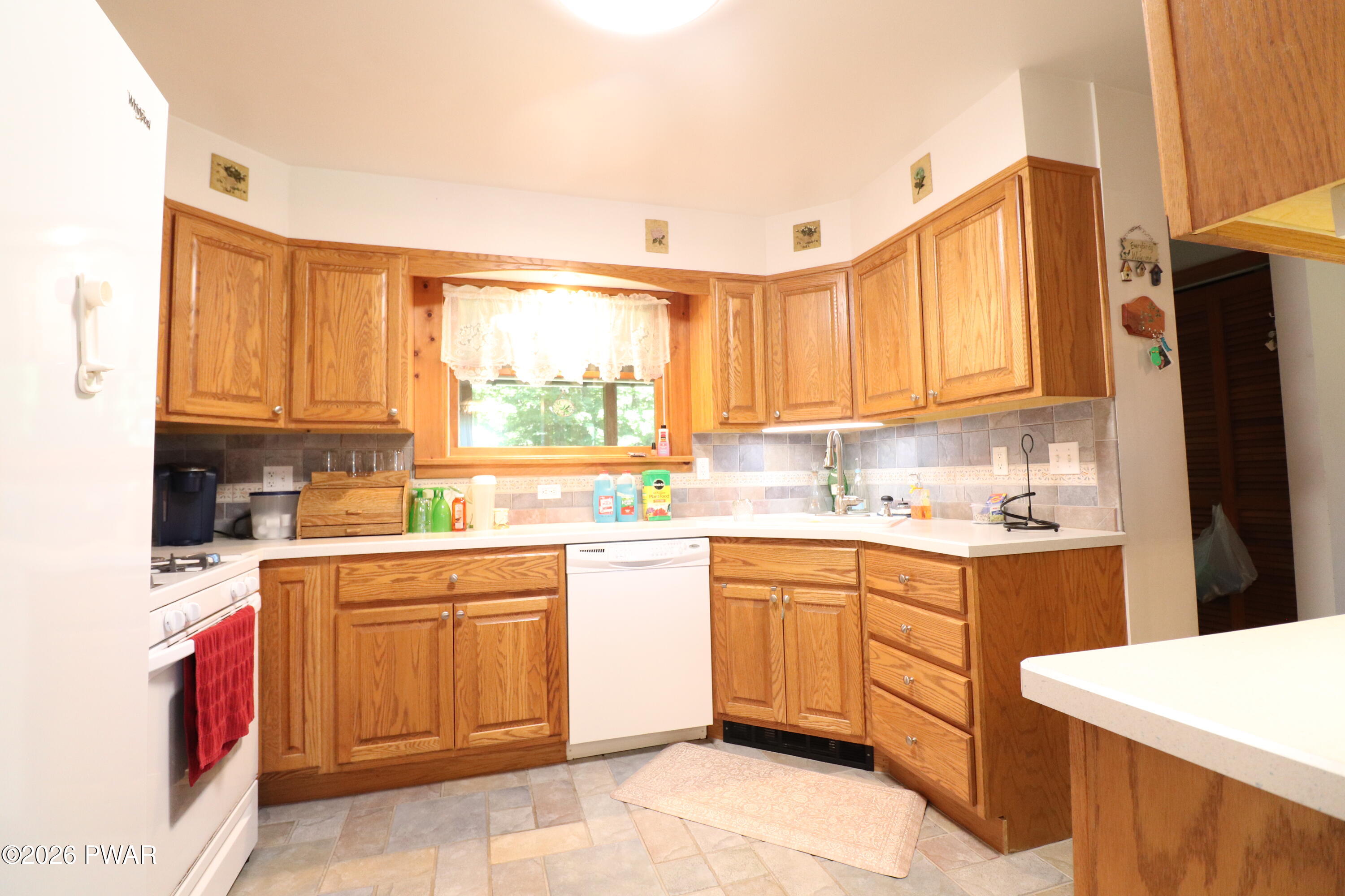 131 B Hilltop Road Newfoundland, PA 18445 - Photo 18 of 39