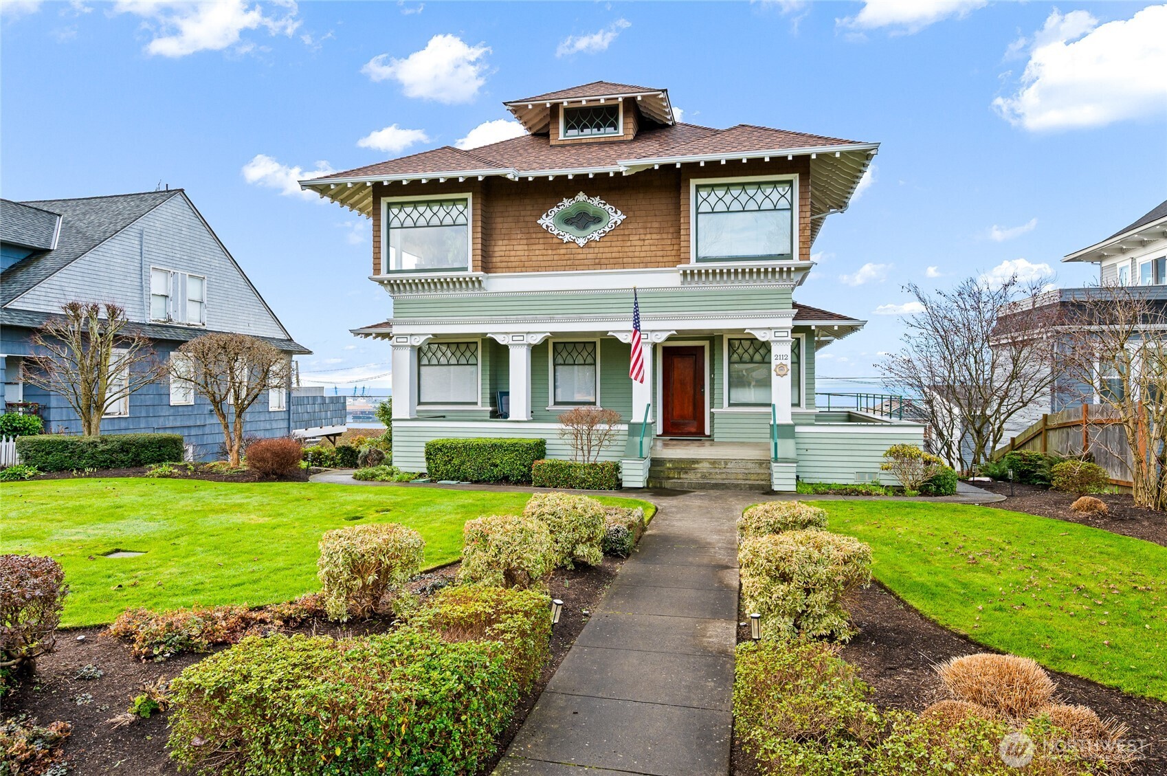 2112 Rucker Avenue, Unit 6 Everett, WA 98201 - Photo 1 of 19 Gallery Image 1