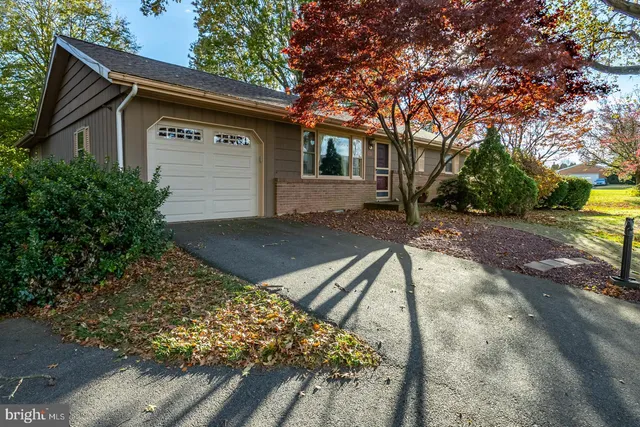 $325,000 | 207 Laurel Avenue, Hamburg, PA 19526