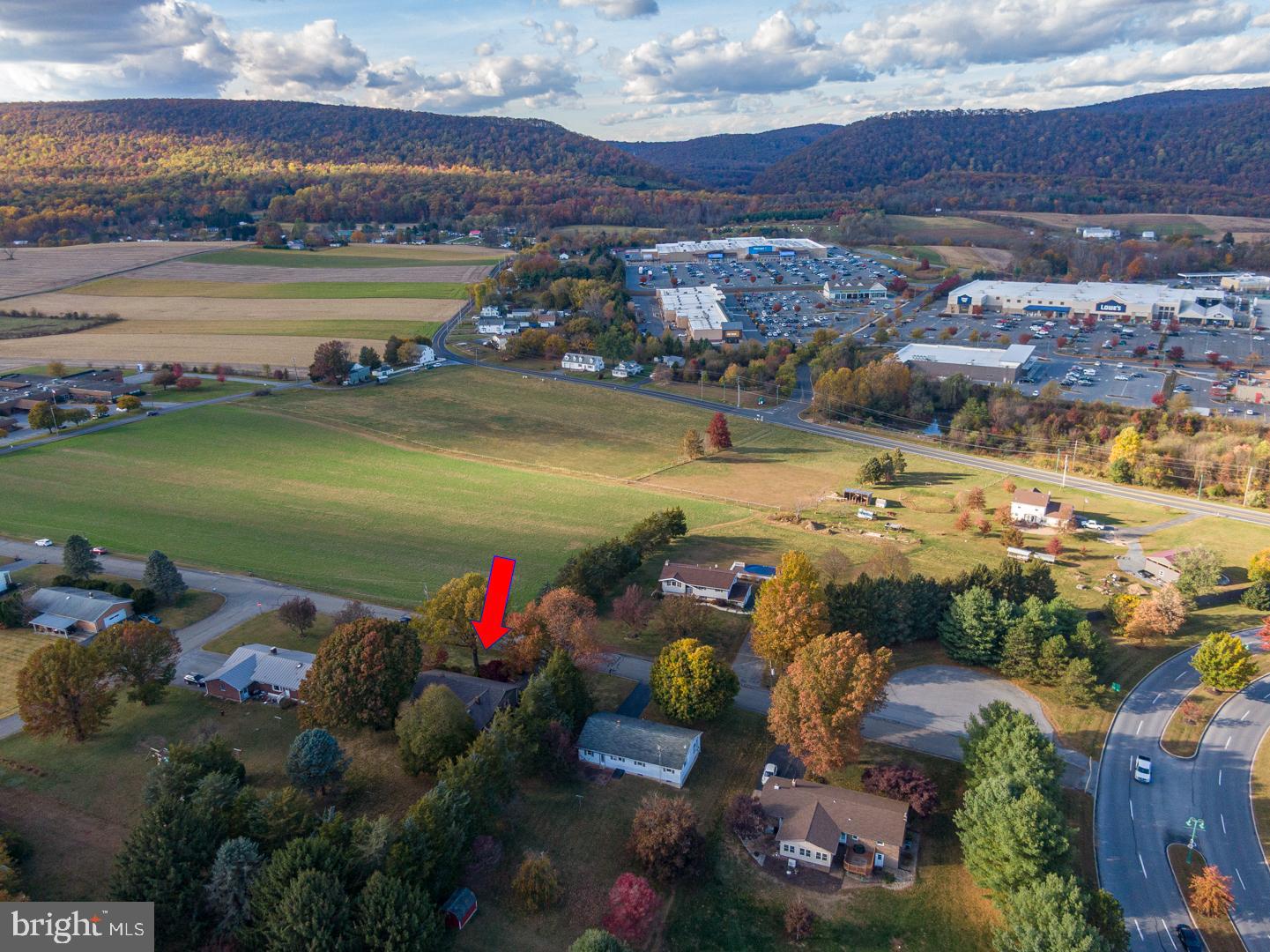207 Laurel Avenue Hamburg, PA 19526 - Photo 21 of 25 an aerial view of a houses with outdoor space