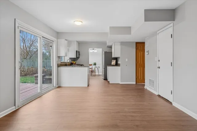 $359,950 | 3131 Portland Court, Aurora, IL 60504