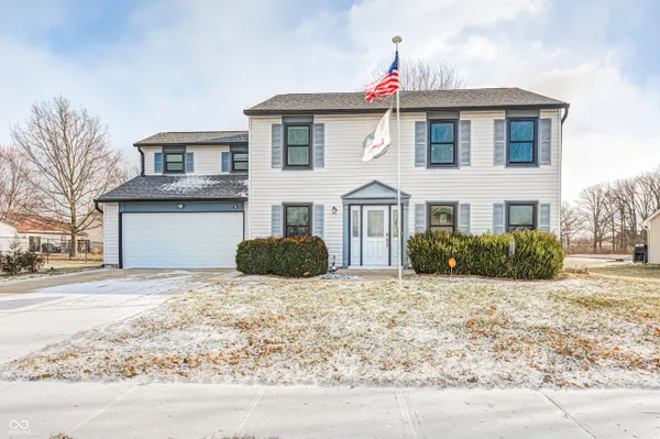 $349,900 | 555 Hyannis Drive, Avon, IN 46123