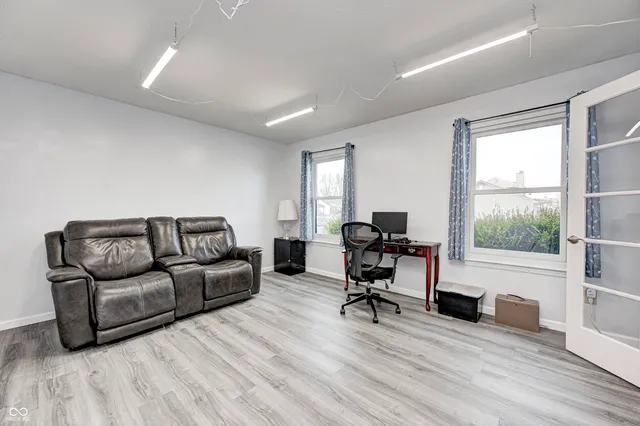 $349,900 | 555 Hyannis Drive, Avon, IN 46123