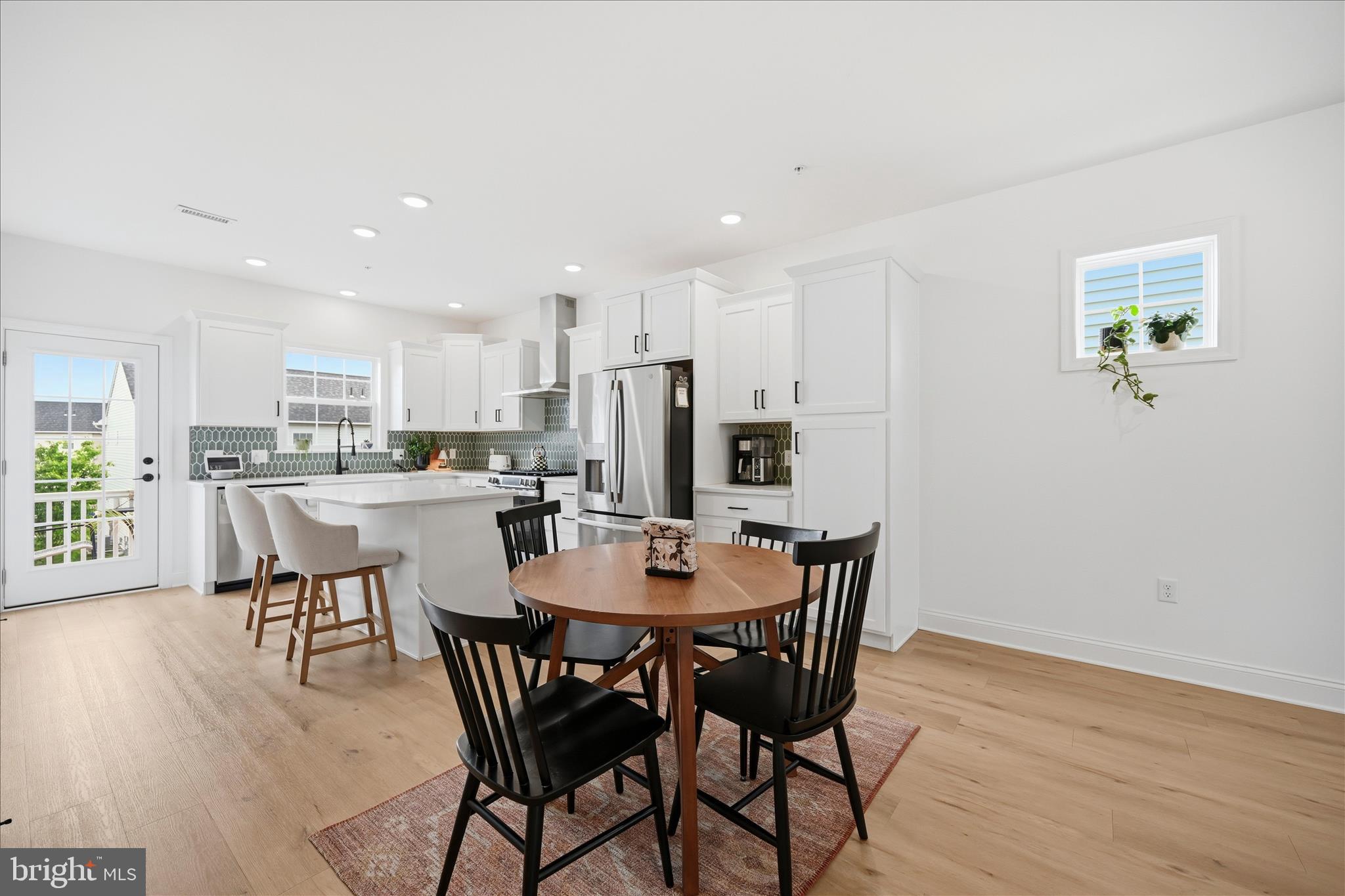 2481 Artesian Way Lancaster, PA 17601 - Photo 12 of 32 Dining