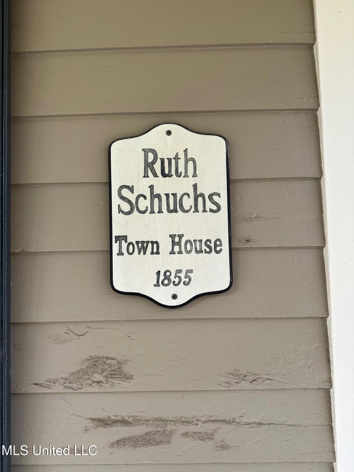 608 High Street Natchez, MS 39120 - Photo 3 of 33 IMG_2508