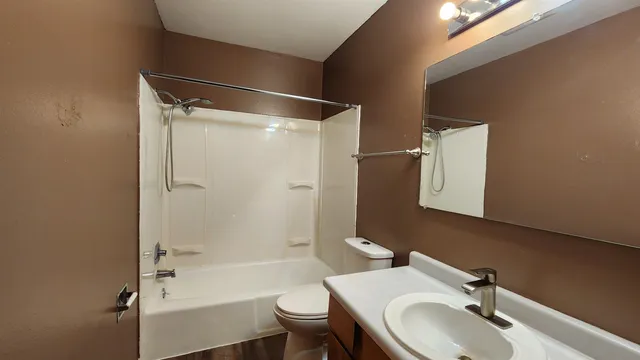 $2,200 | 2421 Adler, Middleton, WI 53562