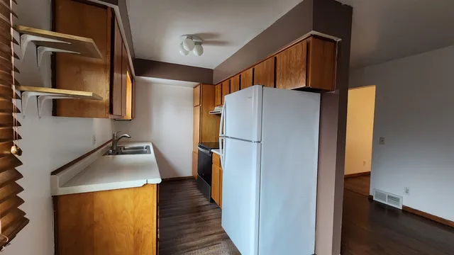 $2,200 | 2421 Adler, Middleton, WI 53562