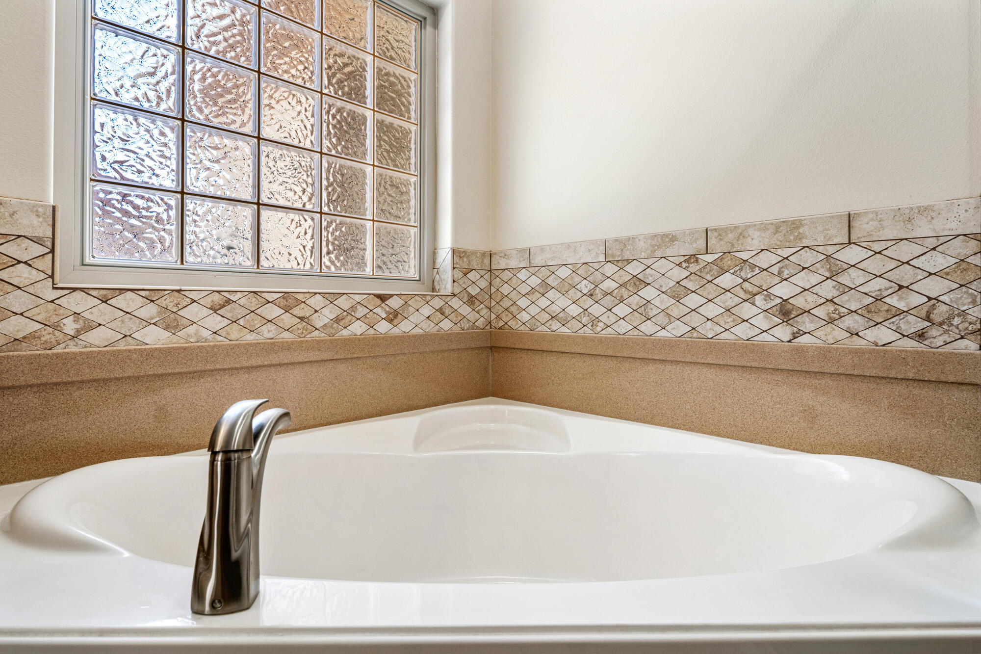 2166 West 1010 North St. George, UT 84770 - Photo 22 of 31 primary bath