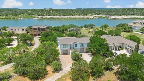 $849,000 | 2806 Truman Cove, Lago Vista, TX 78645