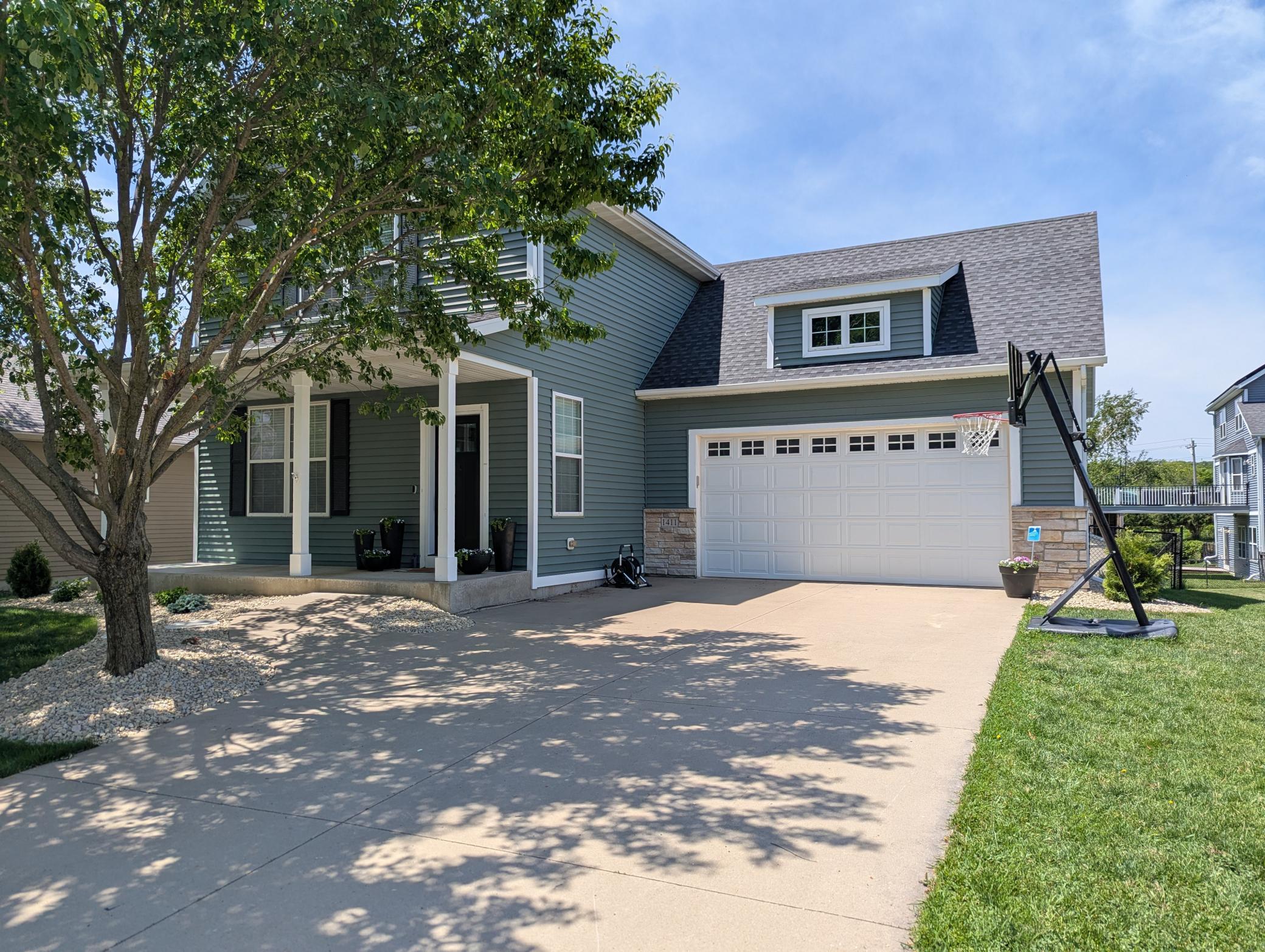 1411 Century Point Lane Northeast Rochester, MN 55906 - Photo 4 of 40