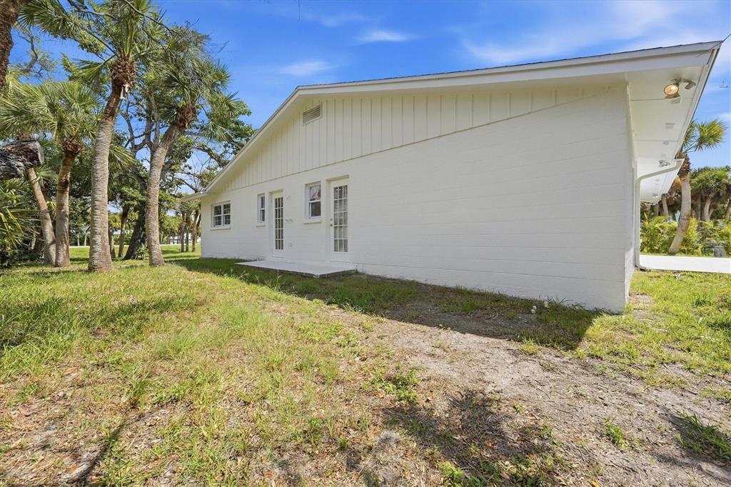 3050 North Beach Road Englewood, FL 34223 - Photo 28 of 52 Gallery Image 28