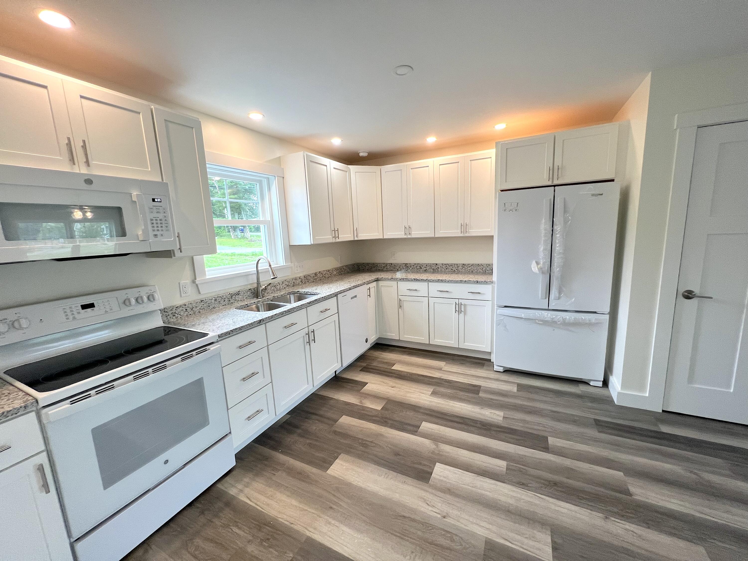 34 Tinker Meadow Way, Unit 34 Ellsworth, ME 04605 - Photo 2 of 11 kitchen