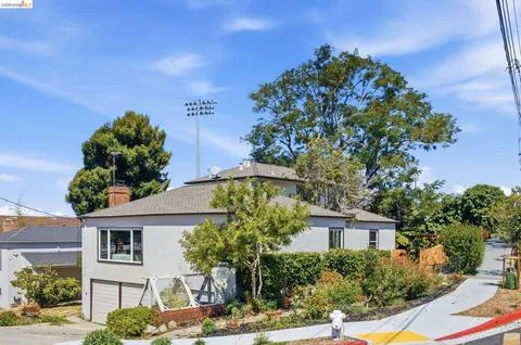 $1,090,000 | 401 Colusa Avenue, El Cerrito, CA 94530