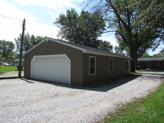 3380 East Bailey Road Monticello, IN 47960 - Photo 13 of 15 Gallery Image 13