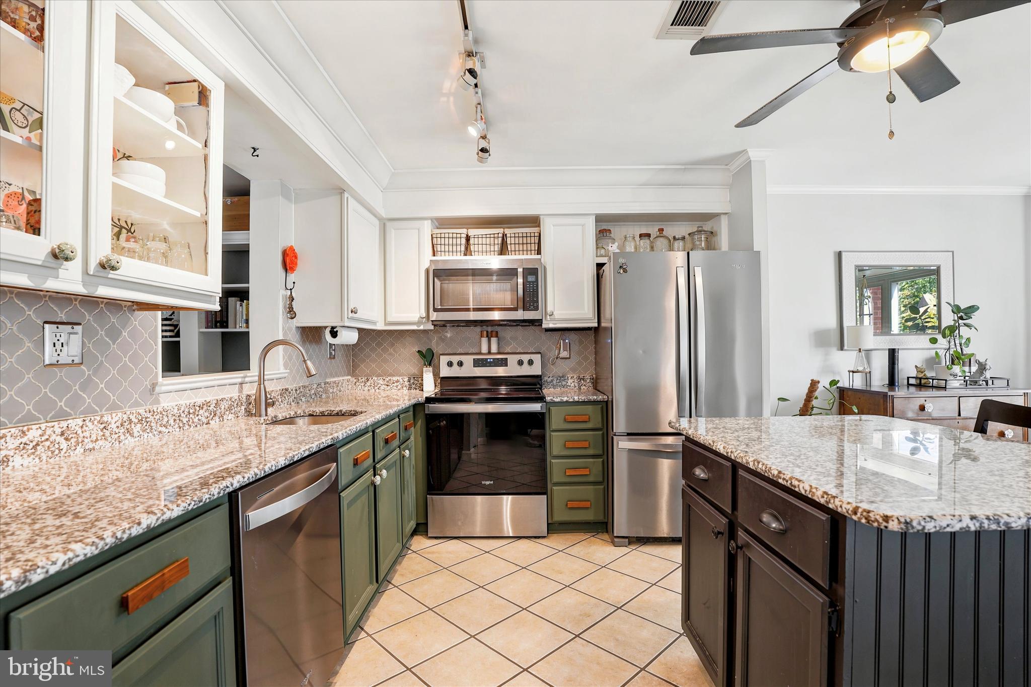 219 Towyn Court Exton, PA 19341 - Photo 6 of 27 Kitchen