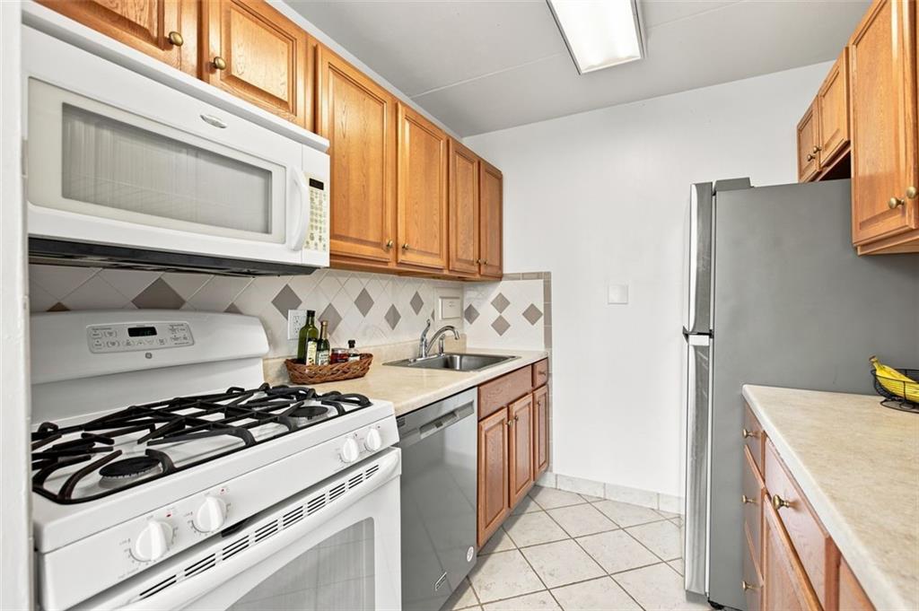 1150 Bower Hill Road, Unit 905A Pittsburgh, PA 15243 - Photo 12 of 31