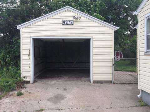 4375 Grange Hall Road Holly, MI 48442 - Photo 2 of 10 20442981-1.JPG