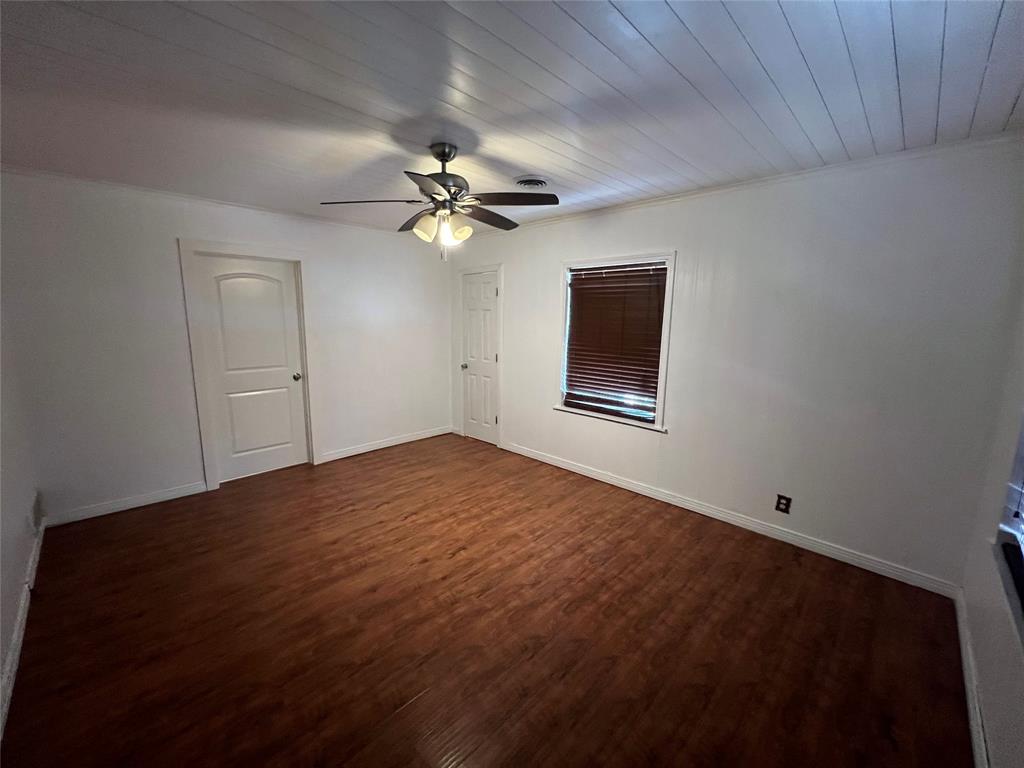 533 East Sears Street Denison, TX 75021 - Photo 13 of 27 a view of empty room with window