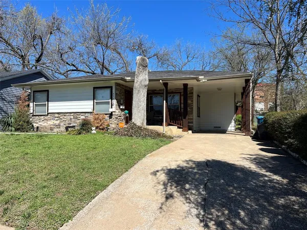 $230,000 | 533 East Sears Street, Denison, TX 75021