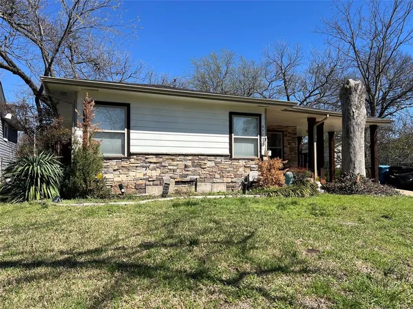 $230,000 | 533 East Sears Street, Denison, TX 75021