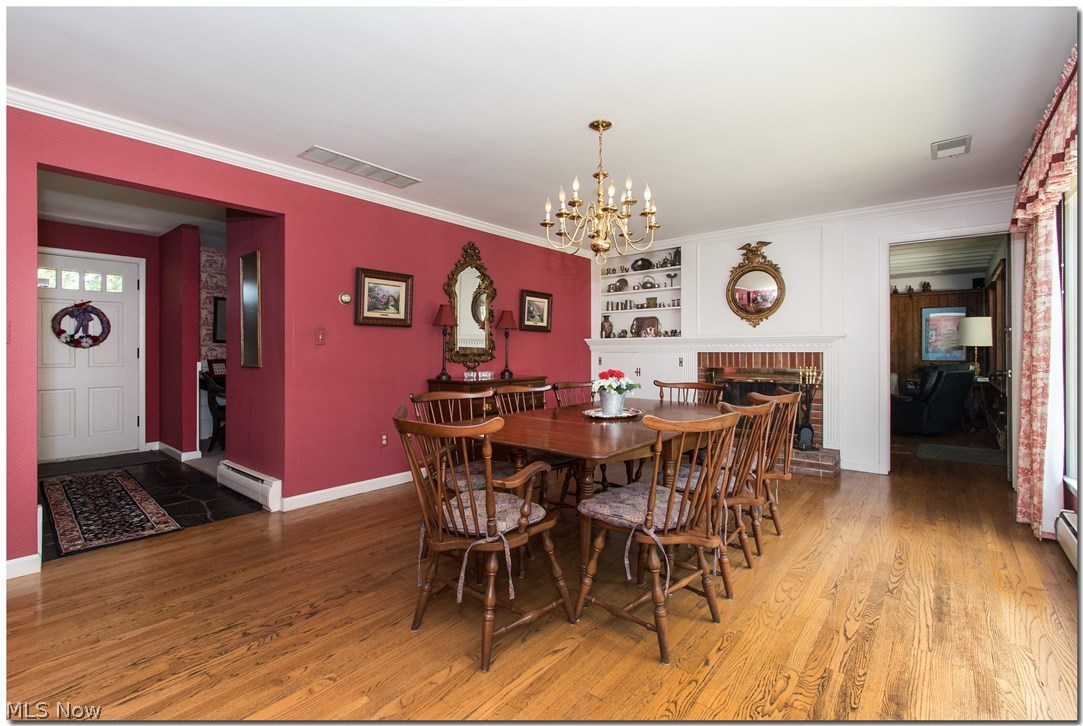 2872 Lander Road Cleveland, OH 44124 - Photo 11 of 35