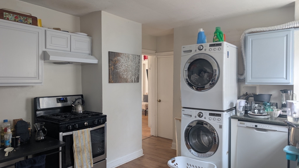 6 Bayard Street Boston, MA 02134 - Photo 4 of 21