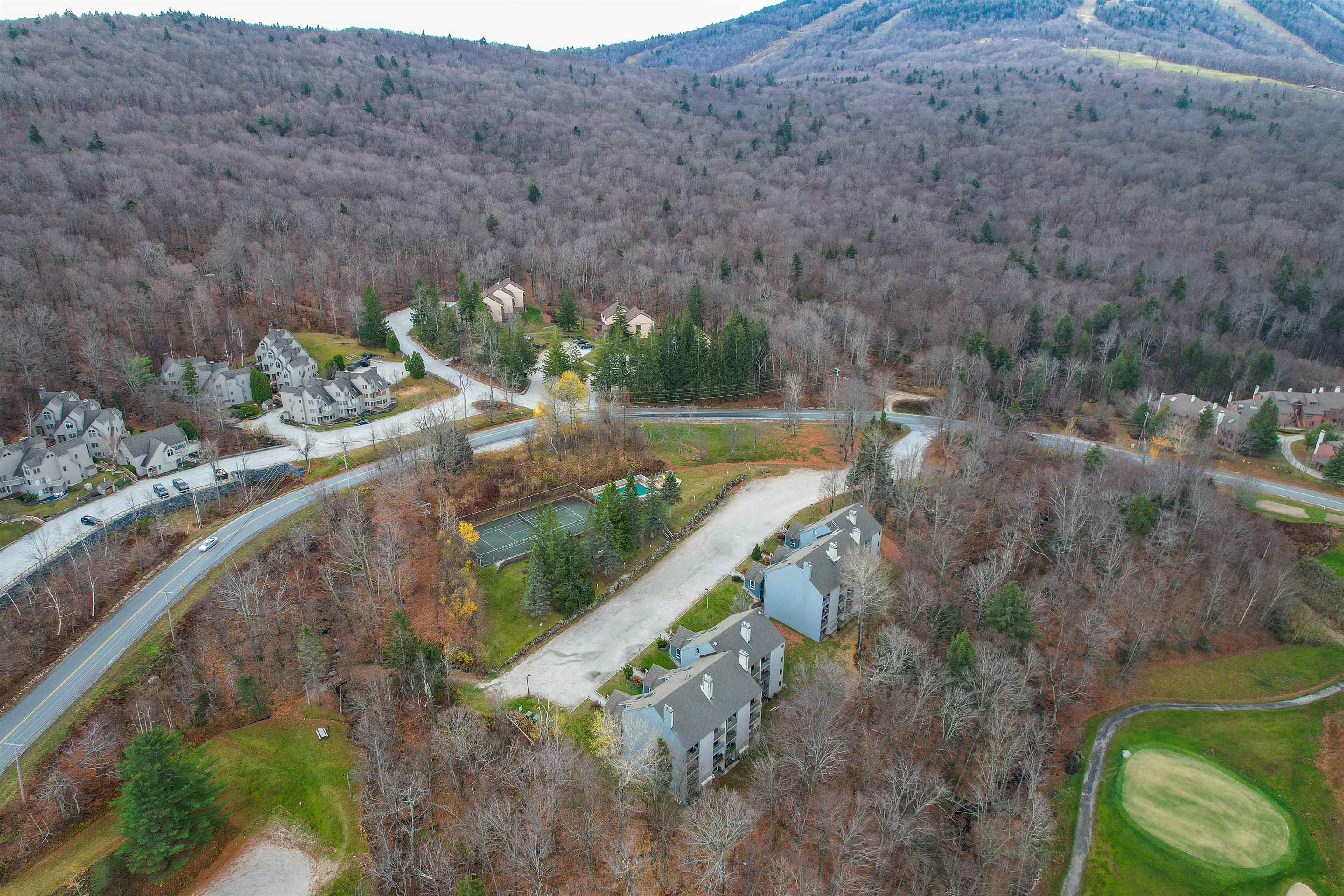 697 East Mountain Road, Unit C3 Killington, VT 05751 - Photo 15 of 21 Gallery Image 15