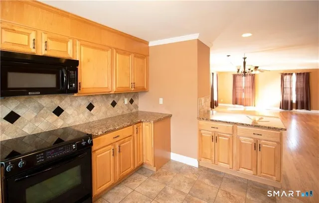 $245,000 | 38 Hooper Street, Unit 12, Norwich, CT 06360