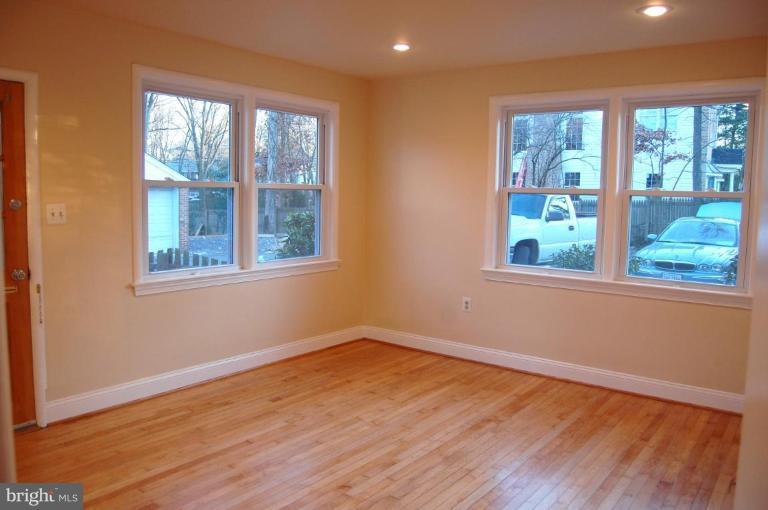 6581 Braddock Road Alexandria, VA 22312 - Photo 14 of 27 Bedroom #2
