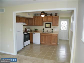 11 Gail Road New Castle, DE 19720 - Photo 2 of 7 Kitchen
