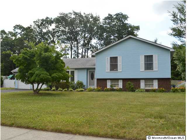 24 Hickory Hill Road Jackson, NJ 08527 - Photo 1 of 19 Primary Photo