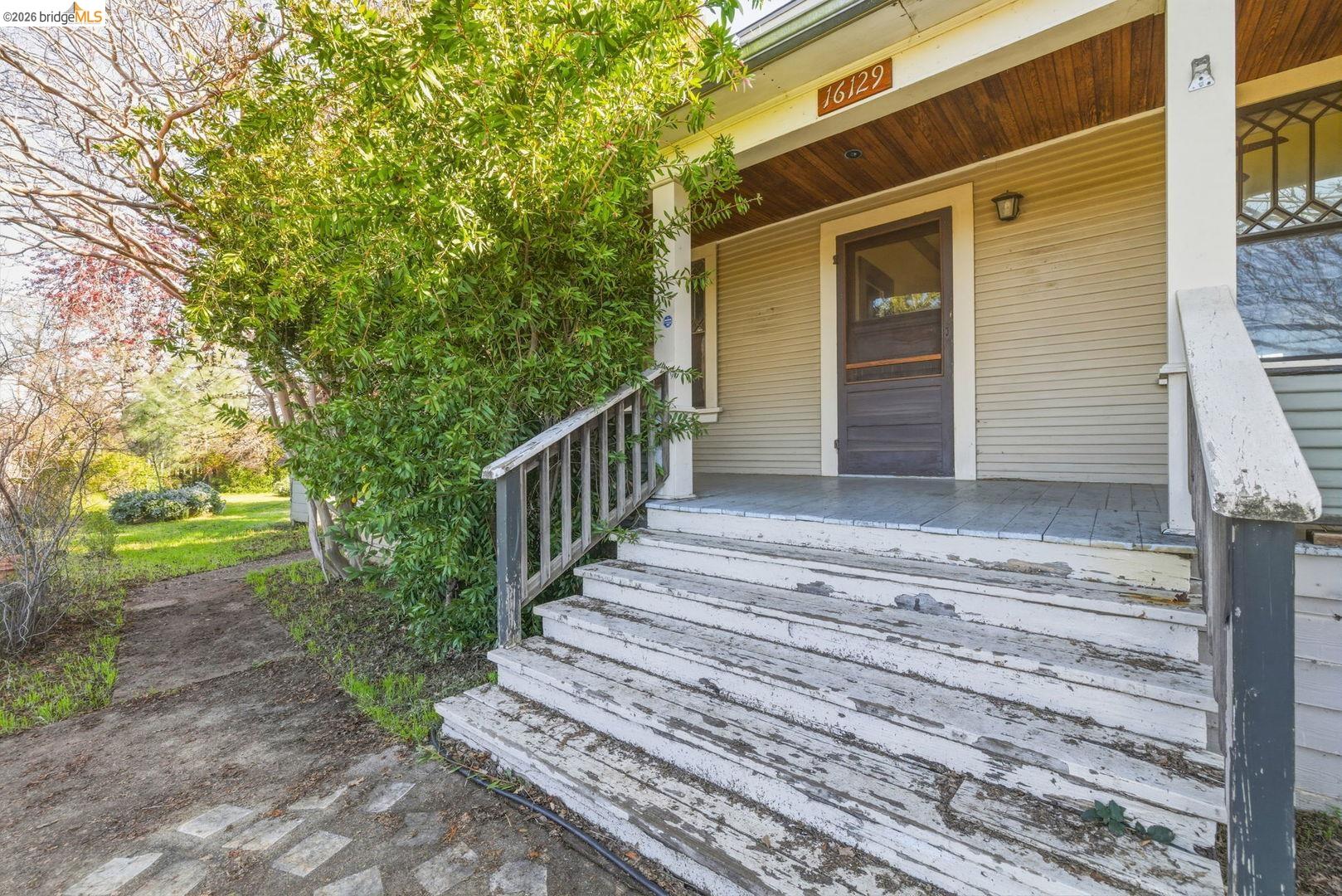 16129 Jacksonville Road Jamestown, CA 95327 - Photo 18 of 39 a view of a house with a yard