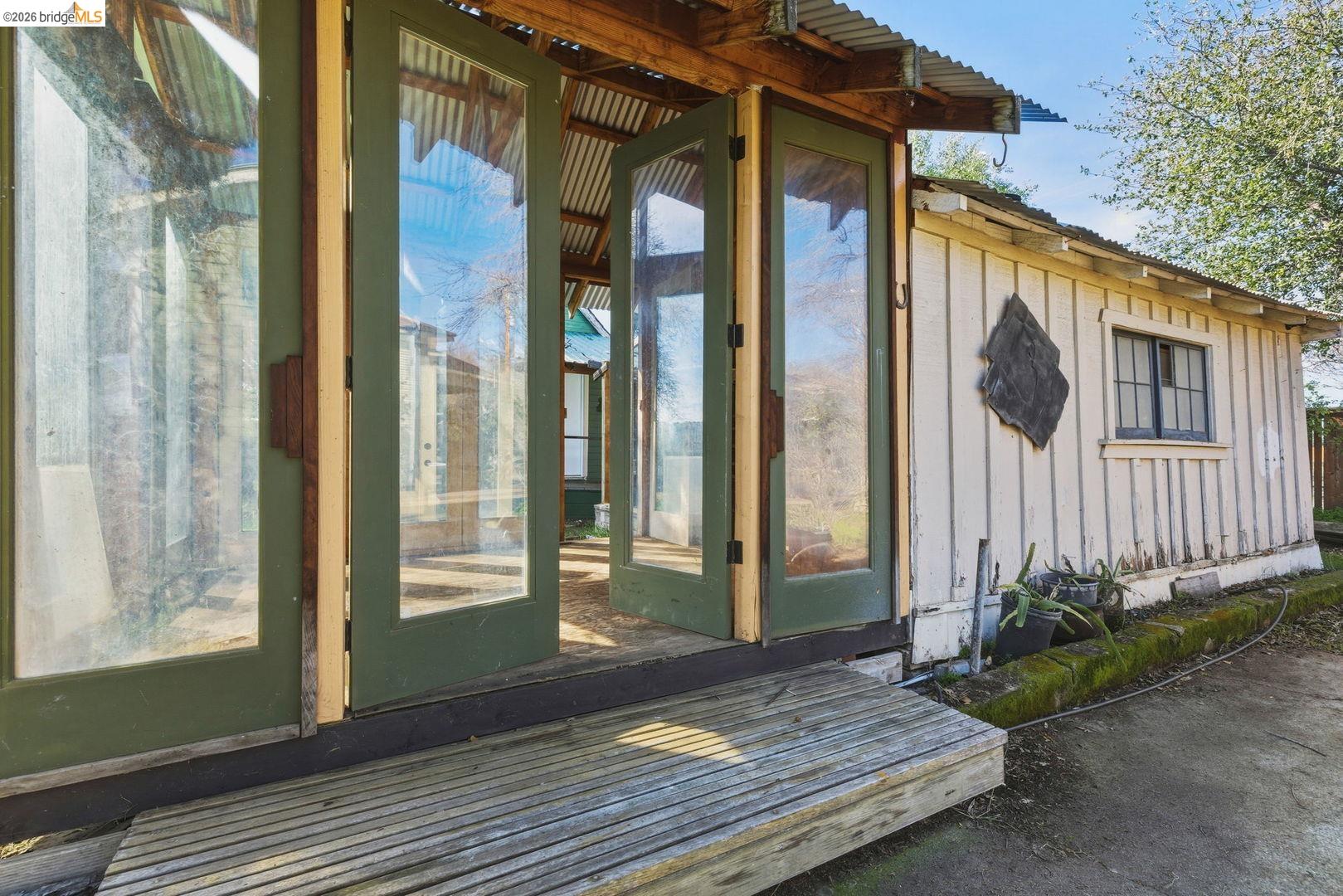 16129 Jacksonville Road Jamestown, CA 95327 - Photo 23 of 39 a view of a house with a porch