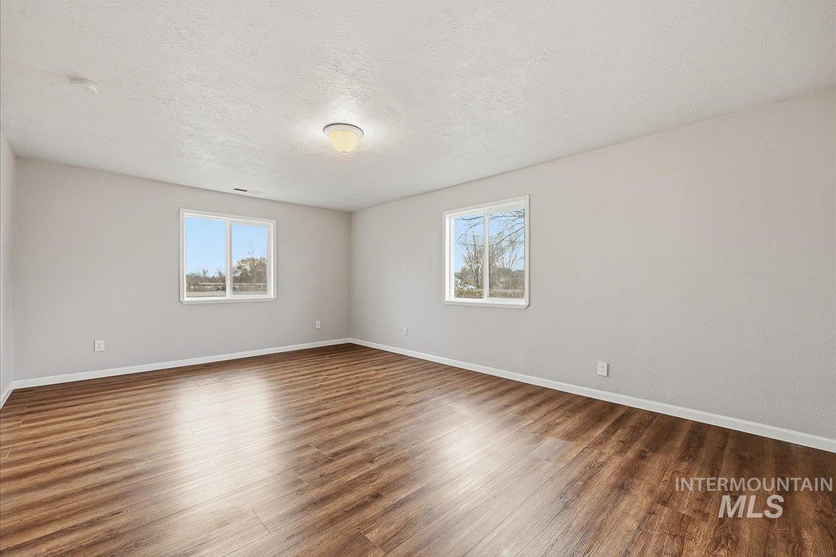 14666 Willis Road Caldwell, ID 83607 - Photo 14 of 23 14 x 19 Master with parlor space