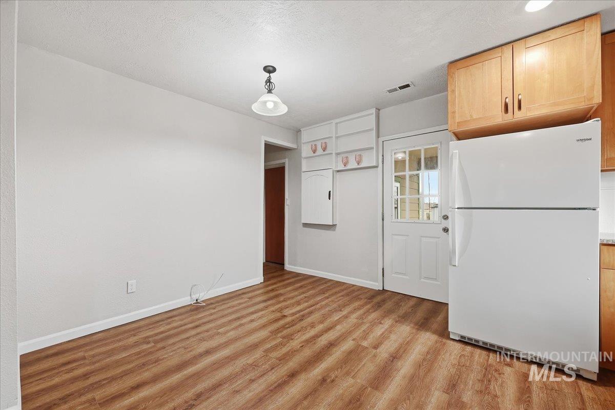 14666 Willis Road Caldwell, ID 83607 - Photo 5 of 20 Large informal dining in kitchen