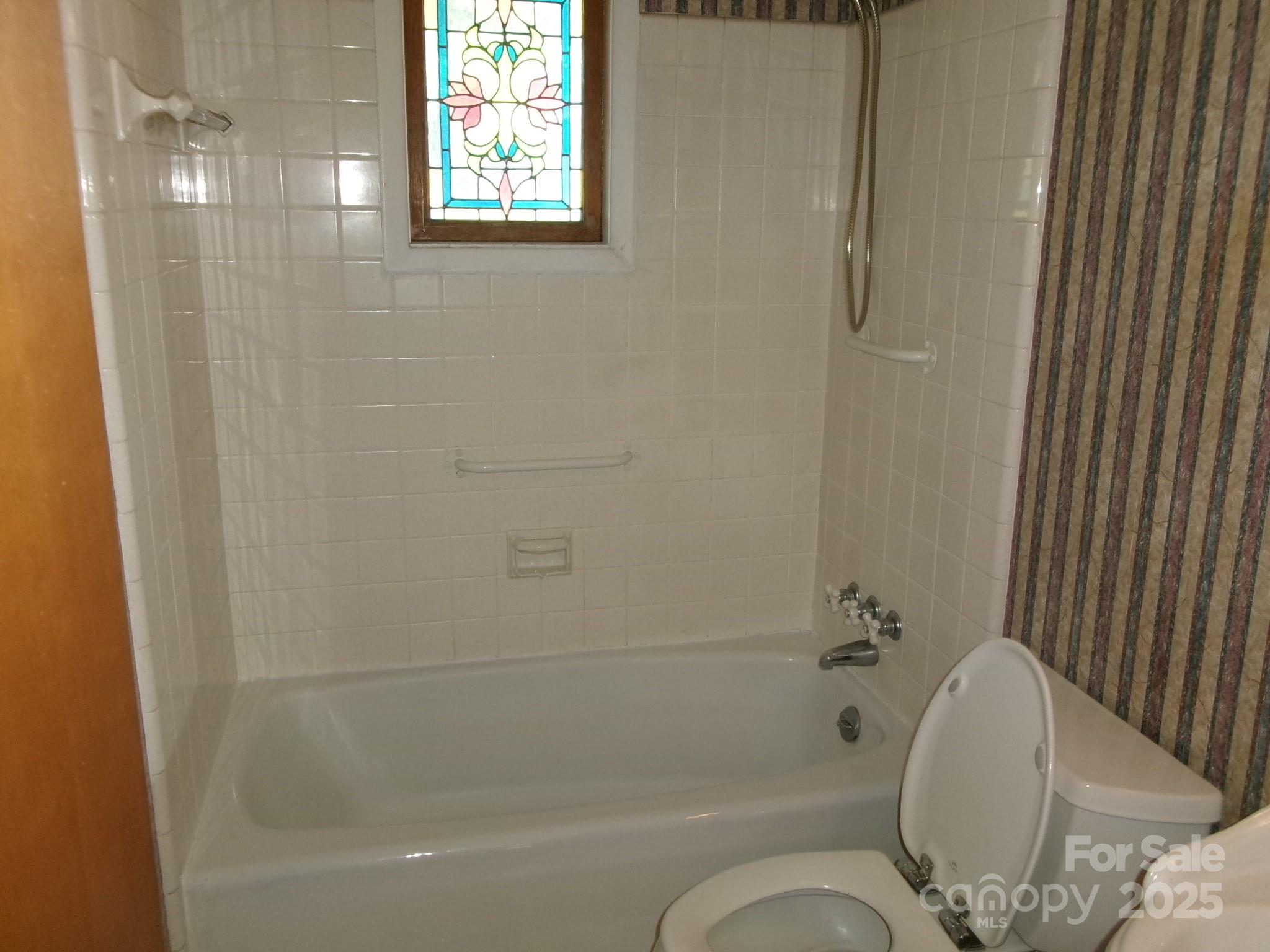 2583 Robinson Road Newton, NC 28658 - Photo 6 of 10 Gallery Image 6