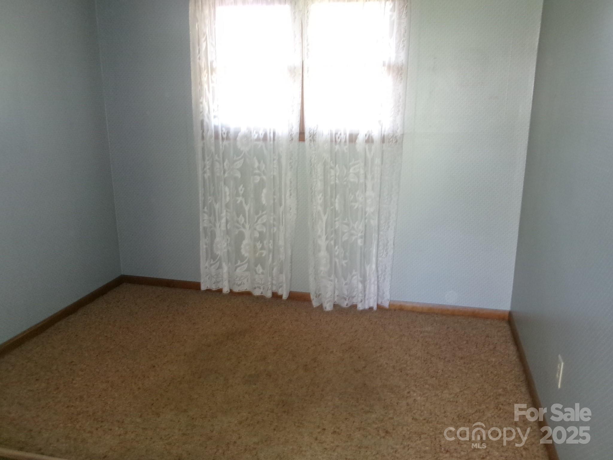 2583 Robinson Road Newton, NC 28658 - Photo 10 of 10 Gallery Image 10