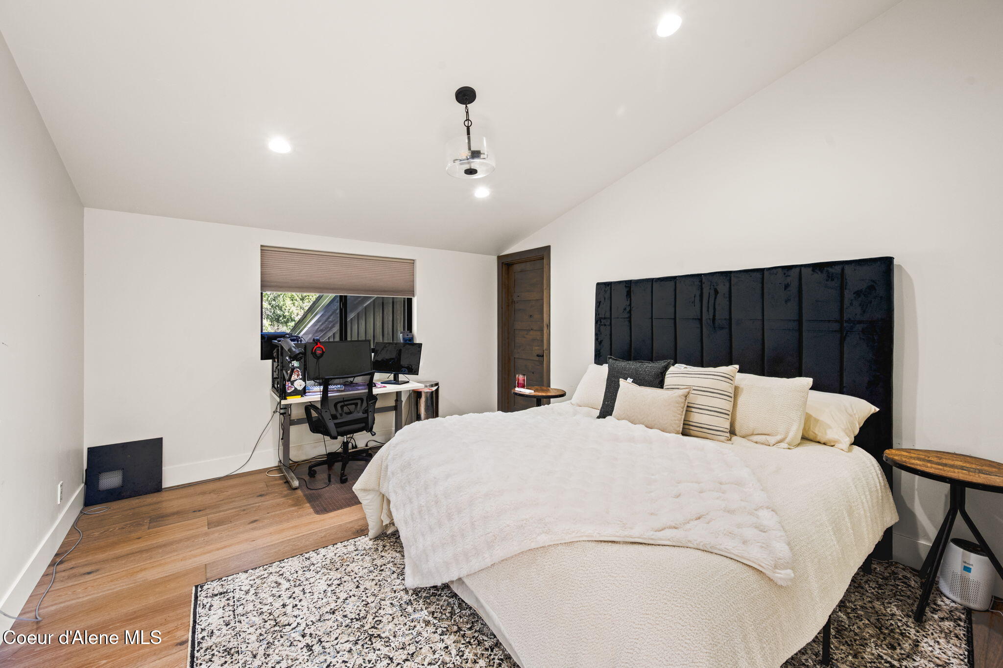6799 East Shiras Road Coeur D'Alene, ID 83814 - Photo 58 of 98 Upstairs Bedroom