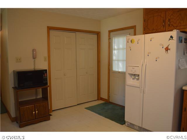 15713 Saddlebrook Road Chesterfield, VA 23838 - Photo 9 of 19 a bathroom with a shower and a sink