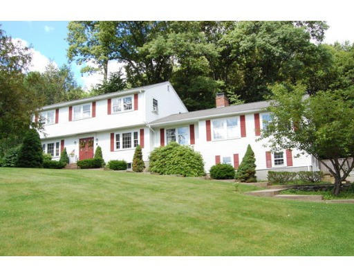 1 Bantry Road Southborough, MA 01772 - Photo 1 of 8 Gallery Image 1