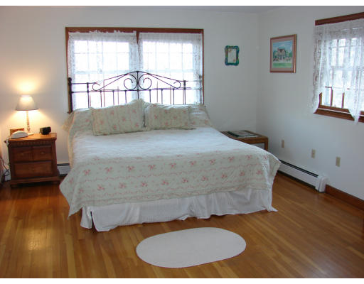 1 Bantry Road Southborough, MA 01772 - Photo 5 of 8 Gallery Image 5