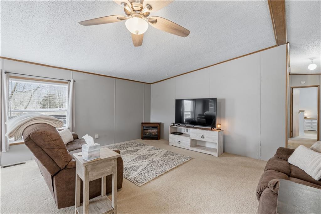 1201 Pecan Odessa, MO 64076 - Photo 11 of 34